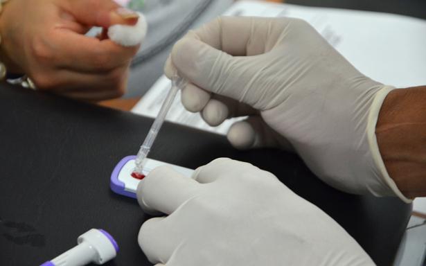 Brinda IMSS BCS tratamiento a 756 personas que viven con VIH