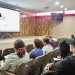 Capacita COEPRIS a manipuladores de alimentos para garantizar la seguridad sanitaria en el Carnaval La Paz 2026