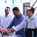 Entrega Subsecretario de Administración uniformes a personal de Recursos Humanos