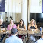 Manos a la obra en El Médano: retiran microplásticos y residuos previos a certificación de la playa